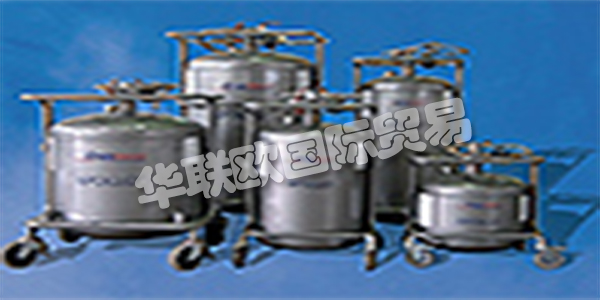 CRYOTHERM它分配溫度保持可用時間長，都提供了容器和傳送控制系統(tǒng)，通過他們的研究，一個特殊的，復(fù)雜的絕緣專門開發(fā)：內(nèi)外容器之間的高品質(zhì)的多層真空超級絕緣，高活性的吸附劑和一種基于計算機的，優(yōu)化的熱設(shè)計減少熱的發(fā)生率因此液態(tài)氣體的蒸發(fā)量降至最低。他們?yōu)槊宽椚蝿?wù)為您制造合適的容器。無論是小型還是大型，無論是固定的還是移動的，用于短期或長期存儲，用于實驗室或z。B.海外運輸。