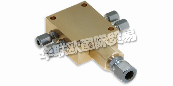 REBS Zentralschmiertechnik GmbH成立于1948年，現(xiàn)已發(fā)展成為一家現(xiàn)代化的國際公司。這家家族企業(yè)現(xiàn)已進(jìn)入第三代管理層，在全球擁有150多名員工，是中央潤滑技術(shù)眾多領(lǐng)域的領(lǐng)先供應(yīng)商。