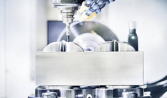 SCHUNK刀具夾持系統(tǒng)對機加工行業(yè)產(chǎn)生了前所未有的革命性影響。?模塊化夾持系統(tǒng)借鑒其優(yōu)勢，它的作用遠不止于一個參考基準，還提供了包括定位、夾持以及接口通用等功能。這種夾持原理如今被認為是提高生產(chǎn)效率的最有效的方法之一，廣泛適用于從小型零件到大型零件，從粗加工到裝配應用的各種工藝。作為這一技術的先驅以及夾持技術和抓取系統(tǒng)的領導者，SCHUNK始終致力于開發(fā)新的應用領域，并在它的模塊化系統(tǒng)中新增了適用于直接夾持工件以及微小型零件的專業(yè)標準模塊。