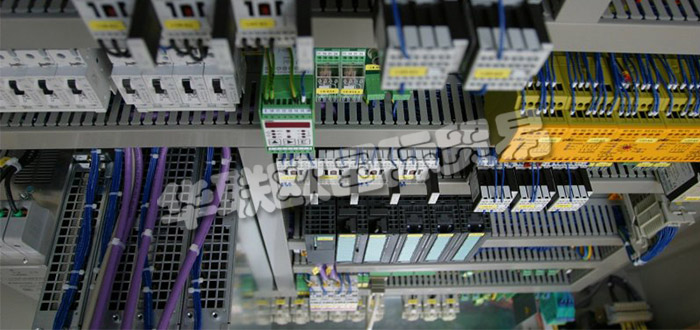 德國JAGER ELEKTROTECHNIK公司主要供應(yīng)：德國JAGER ELEKTROTECHNIK開關(guān)柜,JAGER ELEKTROTECHNIK電源，控制柜，低壓開關(guān)柜，磁鐵電源，高壓電源等產(chǎn)品。